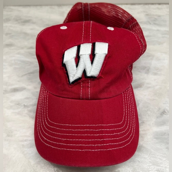 Wisconsin Badgers Red “W” Mesh Hat. Forty Seven Brand. Size M-L - Picture 4 of 7